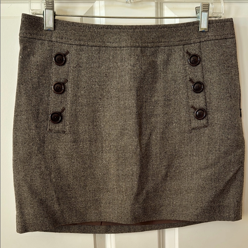 Banana Republic wool, lined, mini skirt. Size 4.